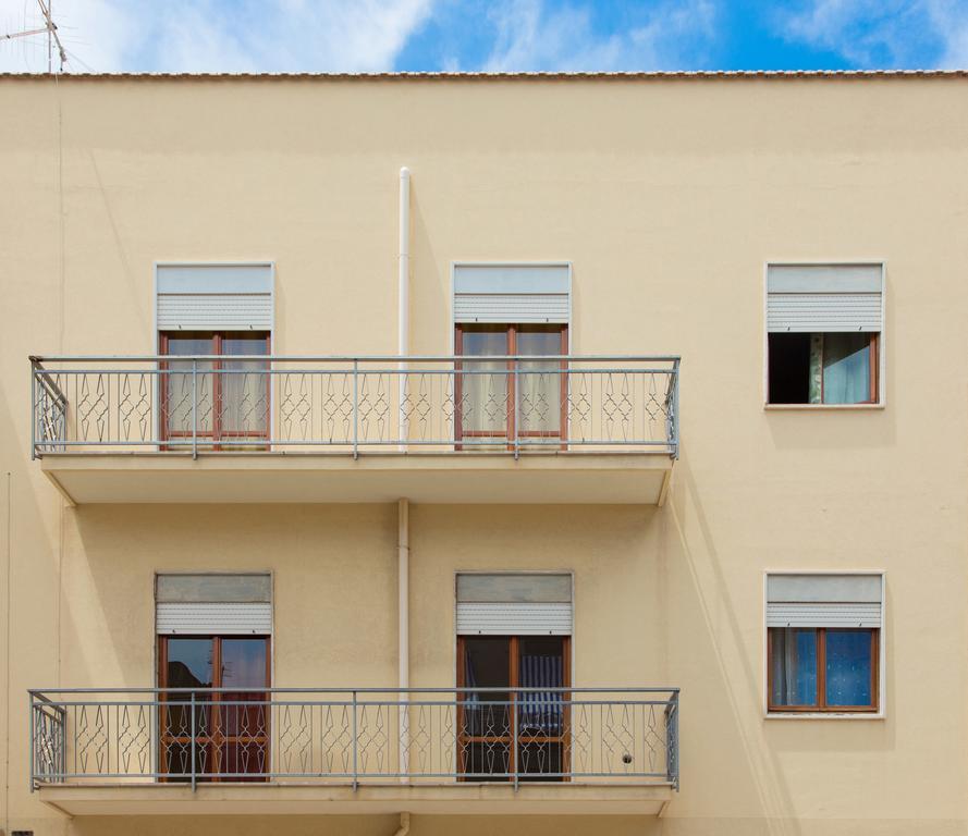 Hotel Licata Posti Letto Trapani Esterno foto